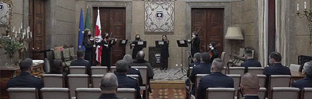 Homenagem aos profissionais das forças de segurança no Natal com Arte